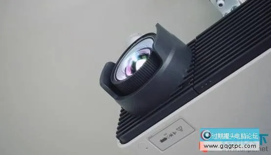 投影仪怎样选？买投影仪要考虑的8个关键因素